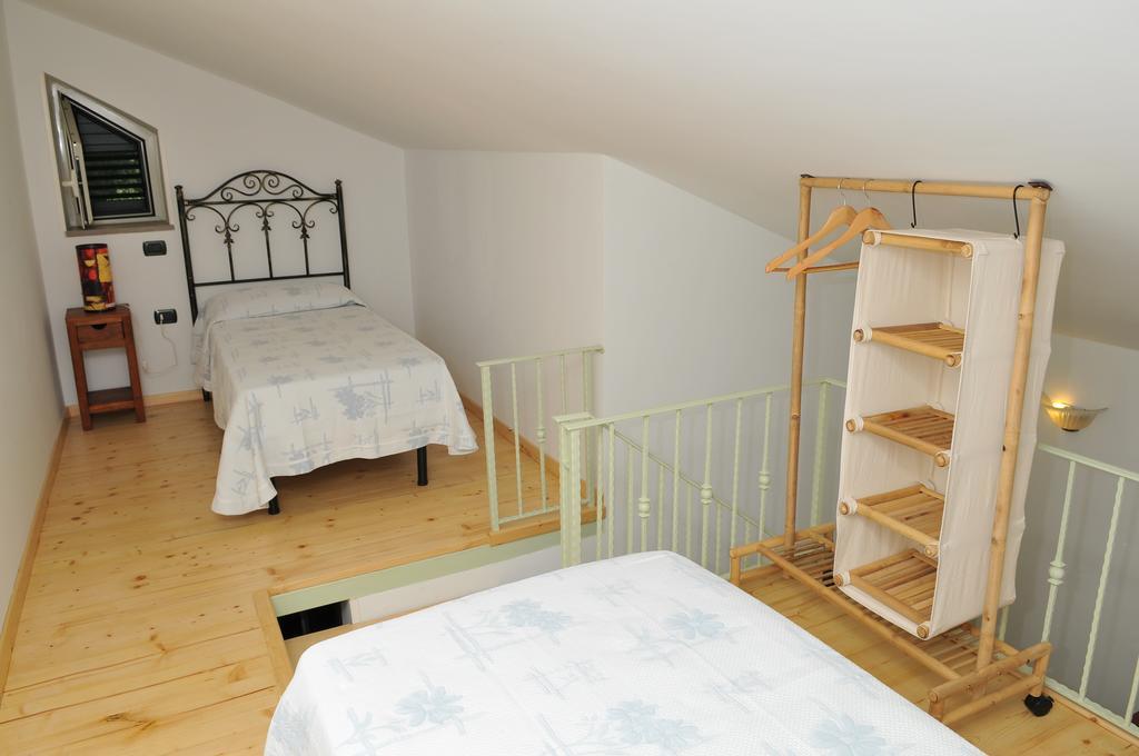 B&B L'Eucalipto Paola Cameră foto