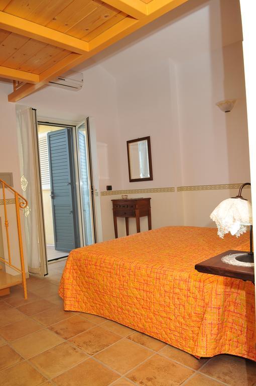 B&B L'Eucalipto Paola Cameră foto